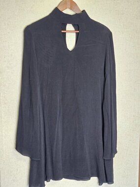 Elan Medium Black Long Flare Sleeve Tunic Dress Keyhole Neckline